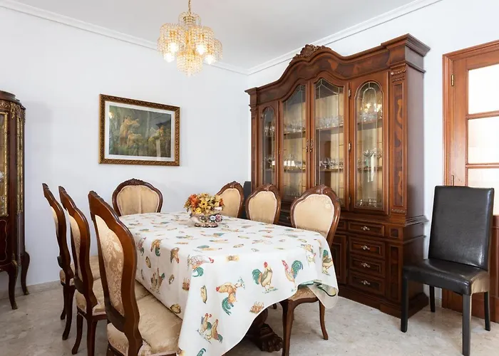 Home2Book Spacious Classic Design Apto Sc Center
